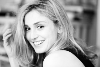 JULIE GAYET