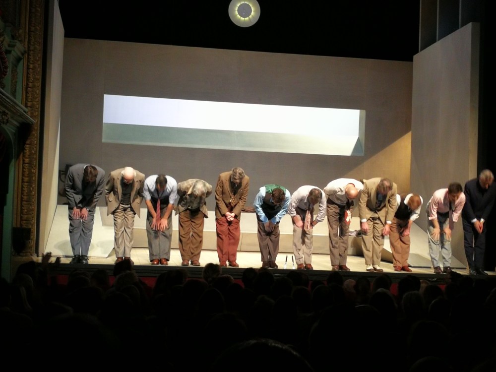 IMAGE SALUT 12 HOMMES EN COLERE.png