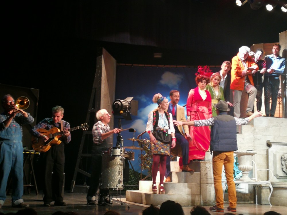 SALUT SILENCE ON TOURNE1